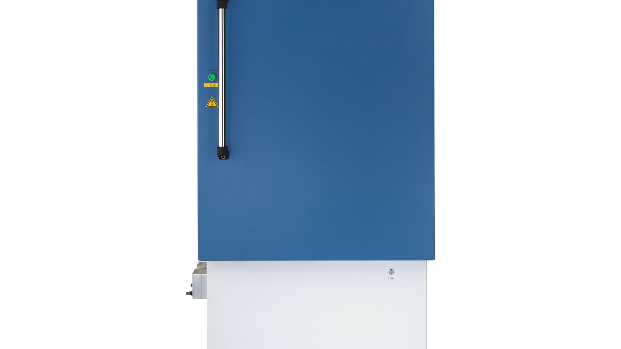 R&SATS1500C 汽車雷達天線測試暗室（76 – 81 GHz，3D 定位器） 角度 2