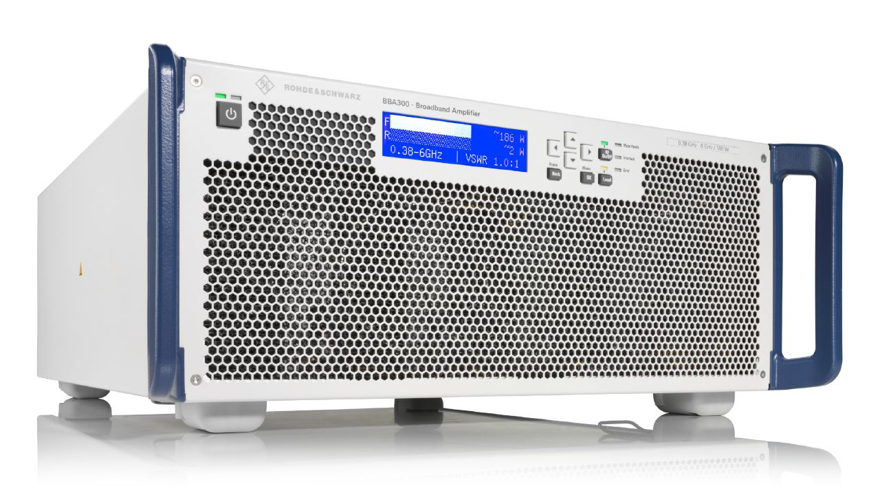 R&S®BBA300 寬頻放大器（380 MHz – 18 GHz，15 W – 1 kW） 角度 3