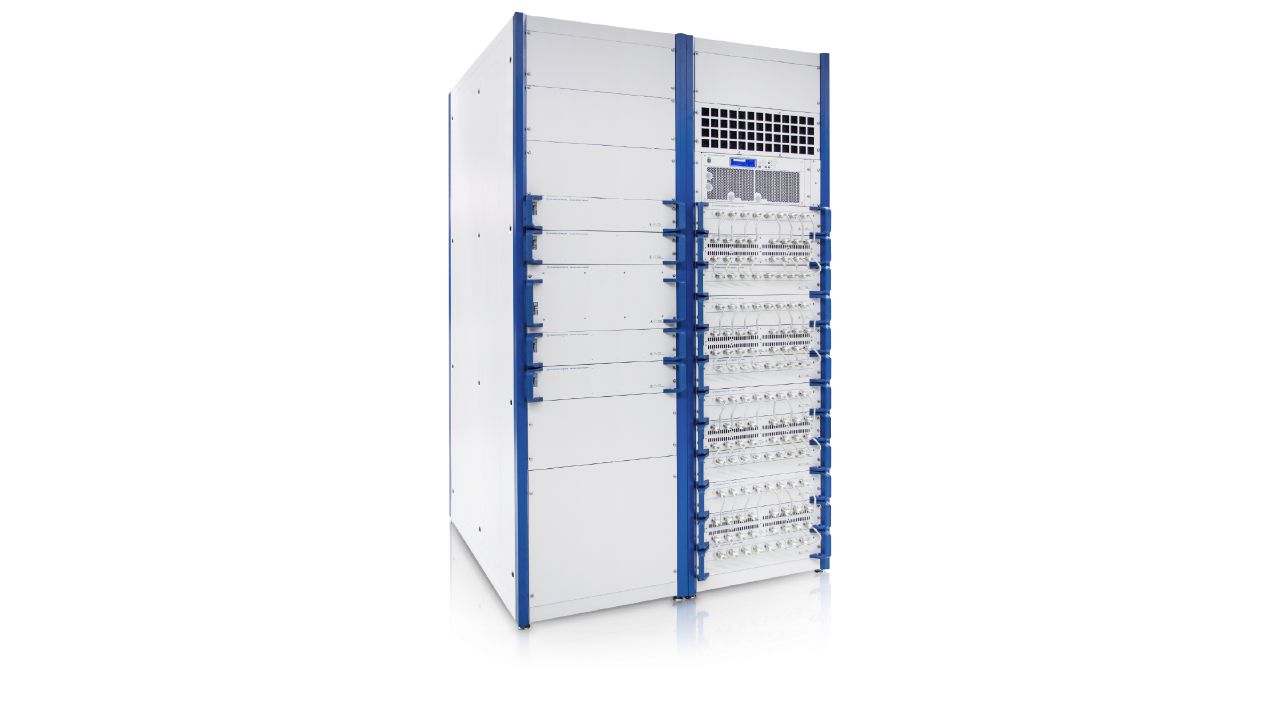 R&S®BBL200 高功率寬頻放大器（9 kHz – 250 MHz，最高 10 kW） 角度 3