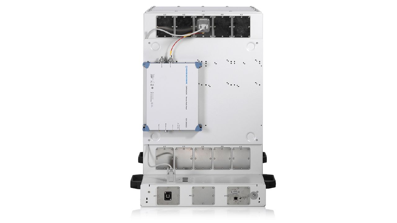 R&SCMQ500 5G 終端與元件遮蔽屏蔽立方體（0.7 – 77 GHz，>80 dB） 角度 3