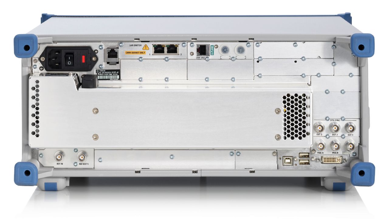 R&SCMW500 寬頻無線通訊測試儀（多協定，LTE / NB-IoT / WLAN / Bluetooth） 角度 3