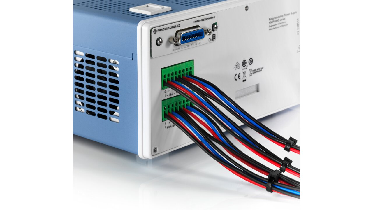 R&S®HMP4000 系列 中階三/四通道高功率線性電源供應器（最大 384 W） 角度 3