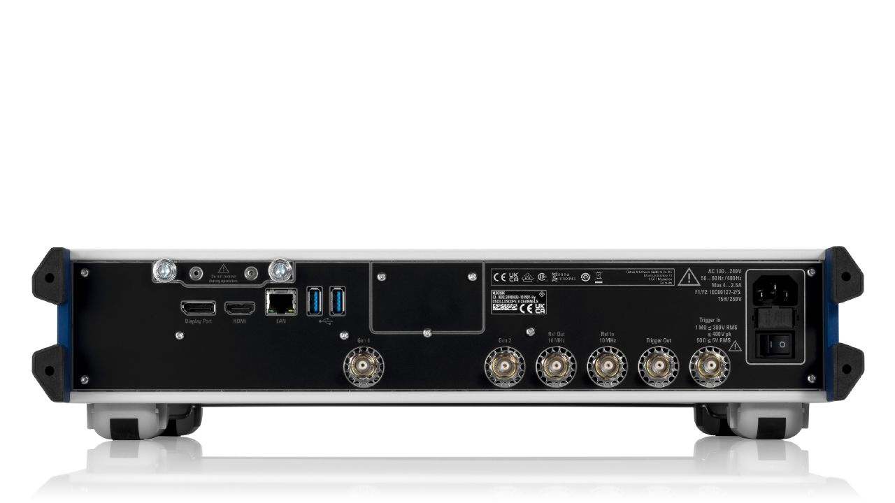 R&S®MXO 5C 系列 緊湊型 4/8 通道平台示波器 角度 4