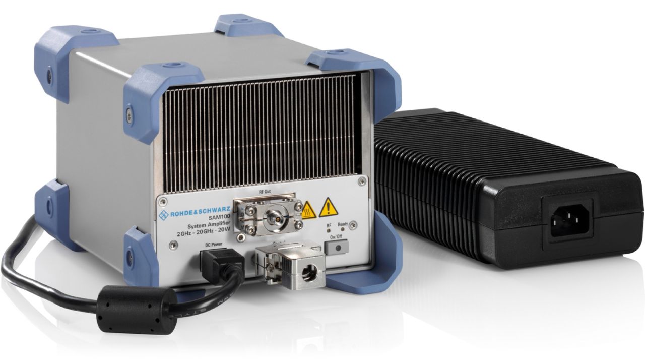 R&S®SAM100 系統放大器（2 GHz – 20 GHz，20 W，GaN-HEMT） 角度 4