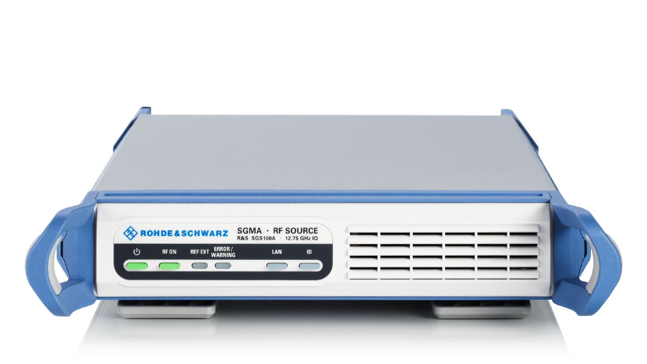 R&S®SGS100A SGMA RF 訊號源（1 MHz – 12.75 GHz，1U 半機架） 角度 3